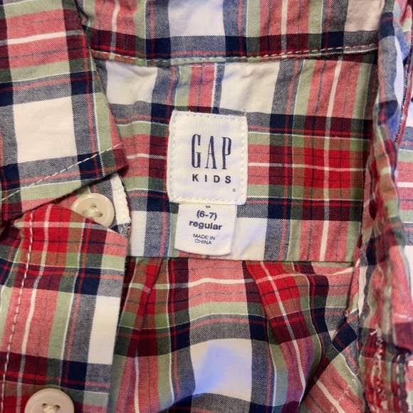 GAP Boys button down size 6 - Picture 2 of 7